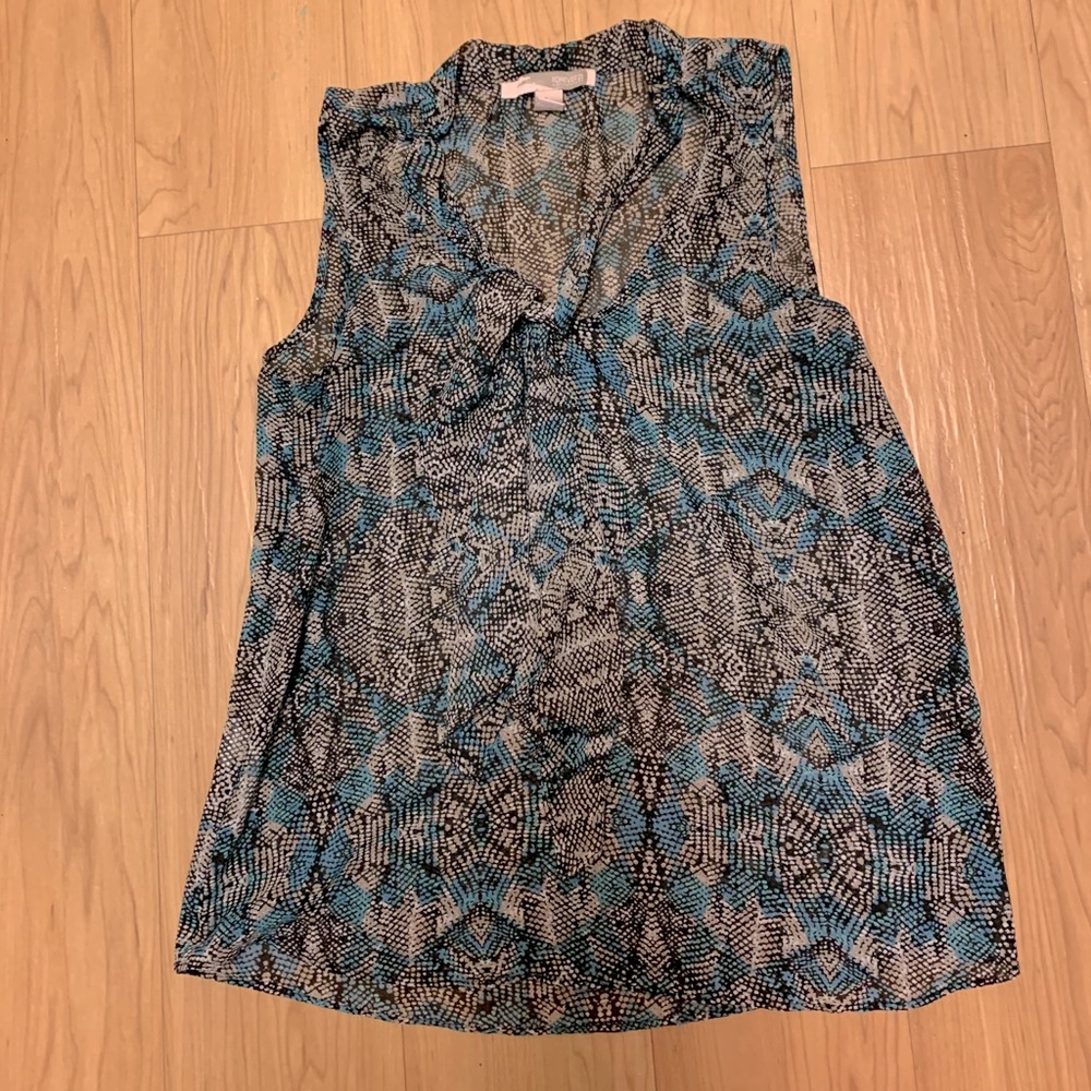 🦋 3/$9 Forever 21 contemporary snake like print sheer blouse size small